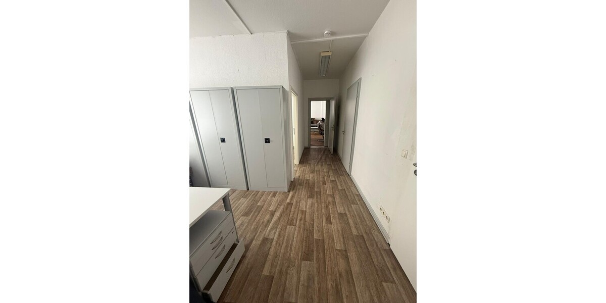 Vielseitige Gewerbefläche in Bochum – 123 m², Stellplätze & flexible Nutzung - Gewerbeobjekt Bochum / Laer Laer | Angebot:26059447