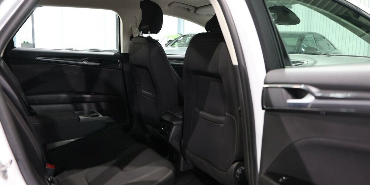 Ford Mondeo Tunier 2.0 EB TITANIUM WHITE / LED, AHK 92.000 km 17.777 &euro; Hamm 59077