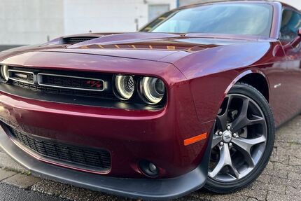 Dodge Challenger 89.000 km 28.700 &euro; Unna 59425