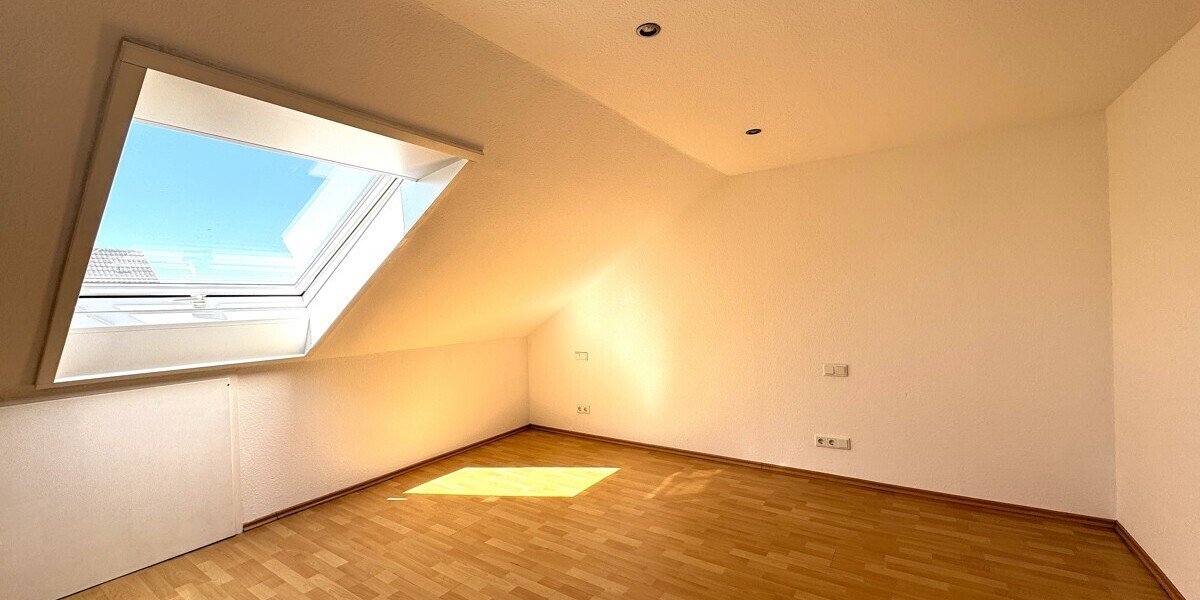 Helle 2-Zimmer-Wohnung im Dachgeschoss eines gepflegten Dreifamilienhauses! - Dachgeschoßwohnung Drensteinfurt Rinkerode | Angebot:26351520