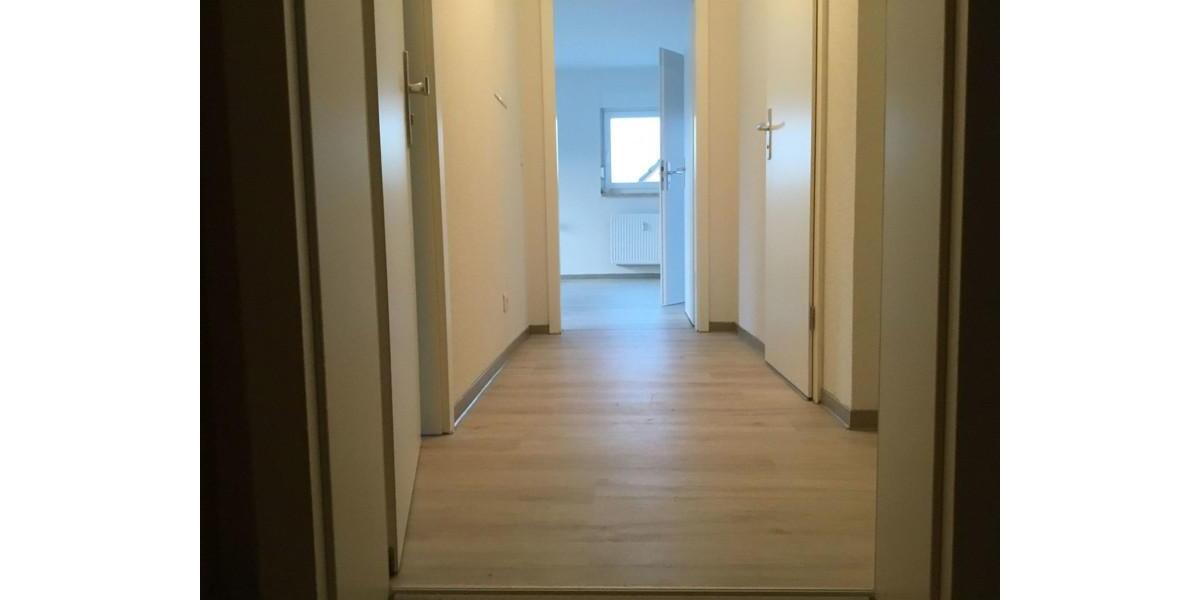 Dachgeschoßwohnung Dortmund Mengede - 2.5 Zimmer, 60 m&sup2;, 530&euro; | Angebot:25996622