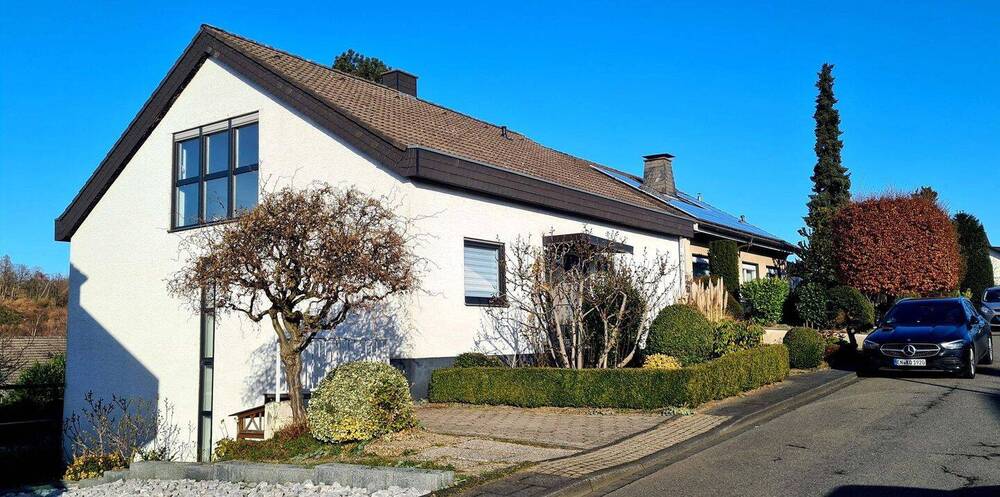 Einfamilienhaus Hagen Hohenlimburg - 7 Zimmer, 224 m&sup2;, 399.000&euro; | Angebot:25969944