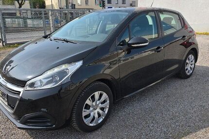 Peugeot 208 85.000 km 5.900 &euro; Dortmund 44145