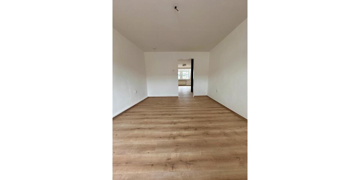 Dachgeschoßwohnung Hagen Hagen-Nord - 4.5 Zimmer, 93 m&sup2;, 149.000&euro; | Angebot:26125632