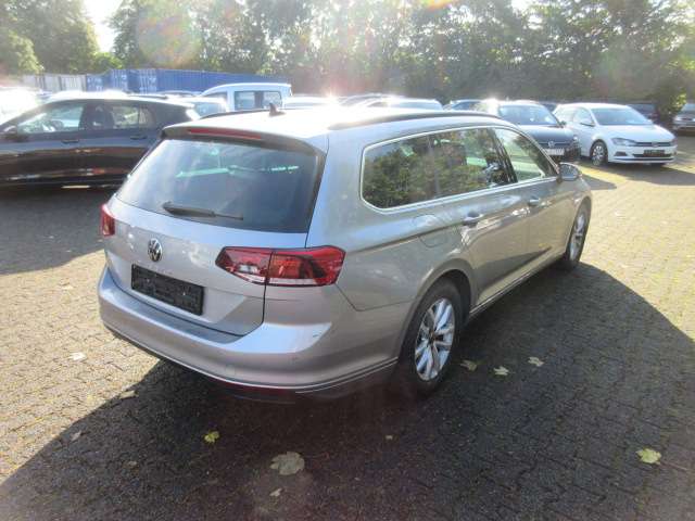 VW Passat Variant Business 2.0 TDI DSG NAVI AHK KAMER 168.000 km 19.699 &euro; Bergkamen 59192