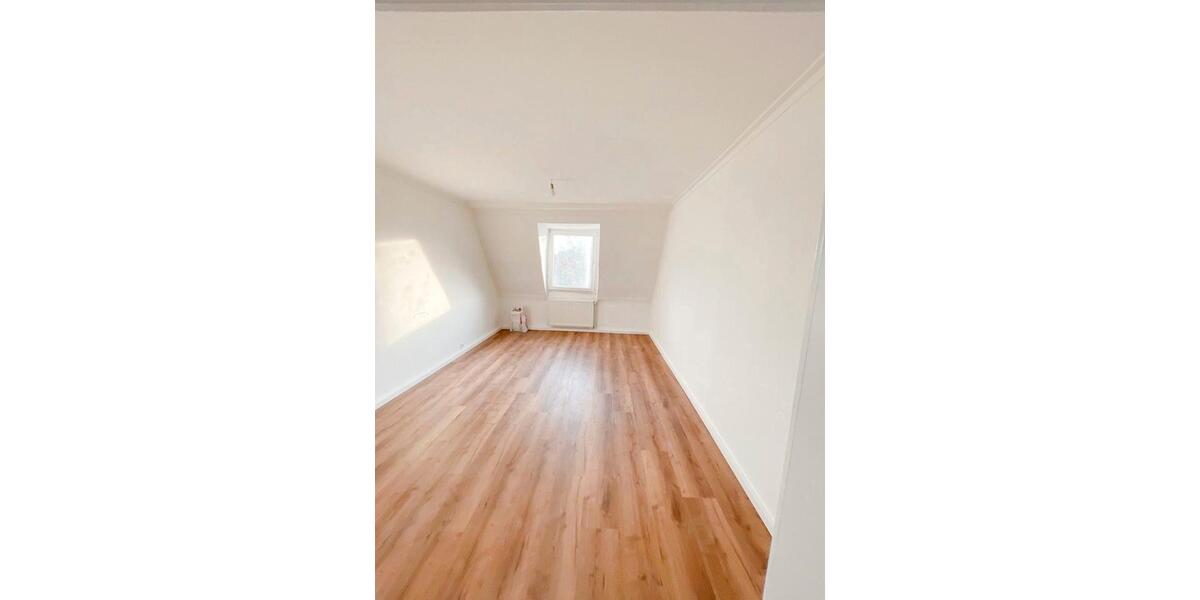Dachgeschoßwohnung Dortmund Innenstadt Nord - 3.5 Zimmer, 75 m&sup2;, 800&euro; | Angebot:25252401