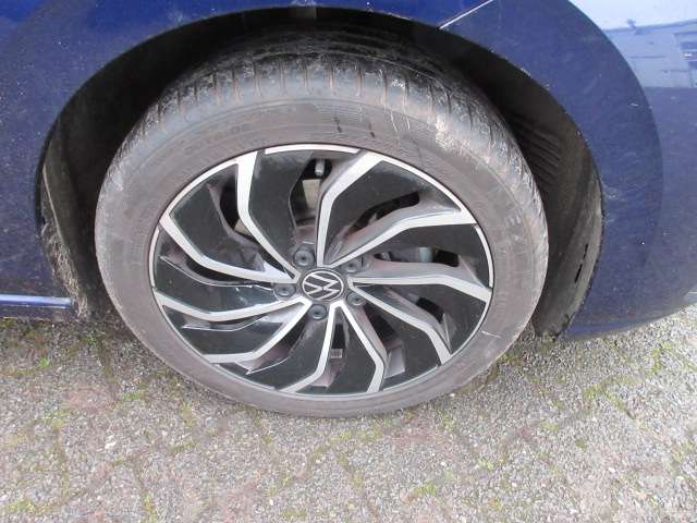 VW Golf Active 1.0 eTSI DSG NAVI LED ALU APS ACC SITZ 92.750 km 18.988 &euro; Bergkamen 59192