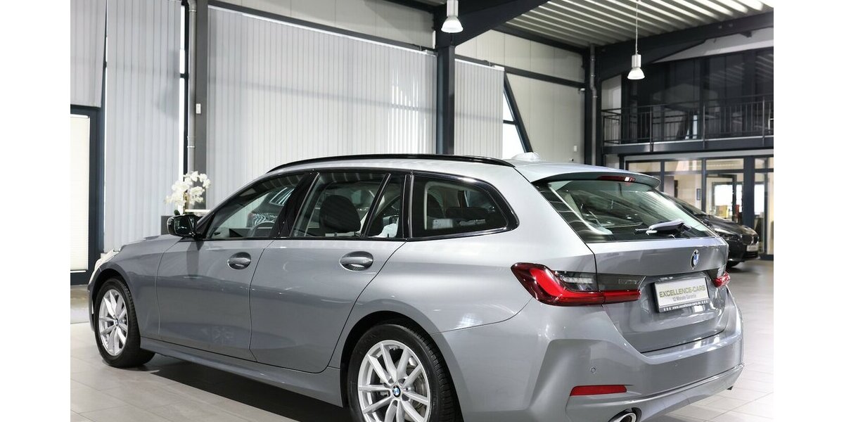 BMW 320d Touring xDrive SPORT / CURVED+NAVI+APPLE 32.000 km 29.993 &euro; Hamm 59077