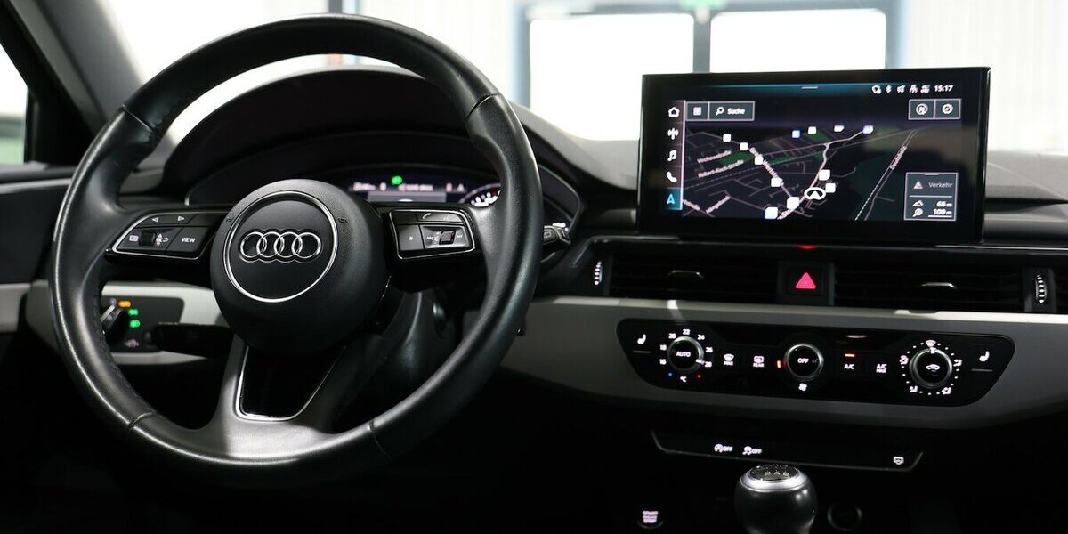 Audi A4 Avant 35 TFSI BUSINESS / LED / NAVI+ / AHK 105.000 km 17.777 &euro; Hamm 59077