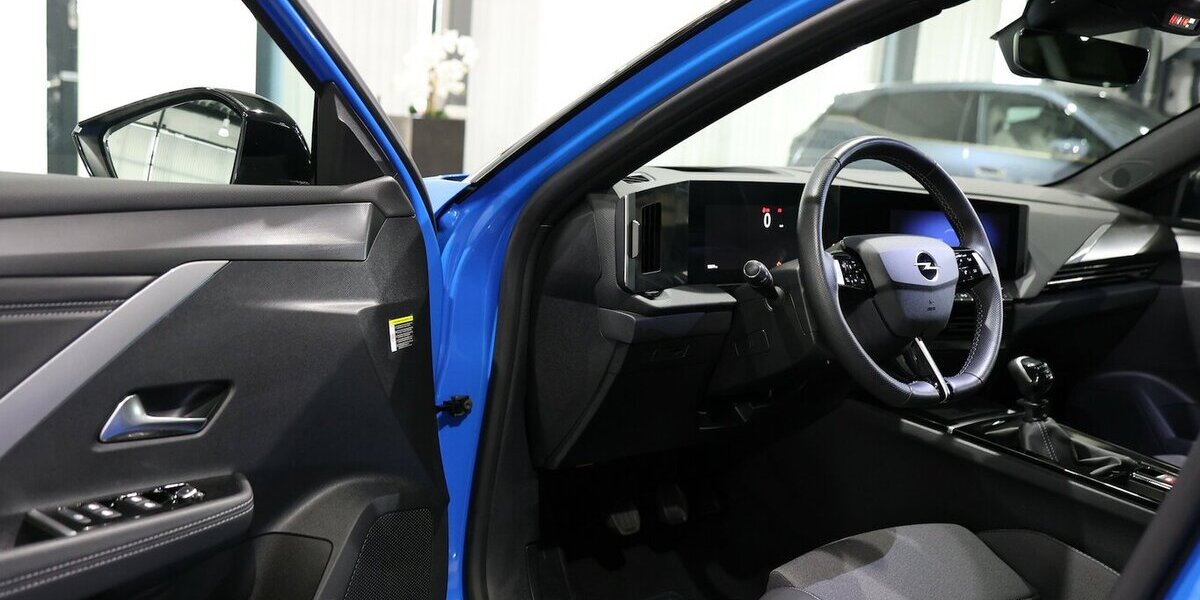Opel Astra L 1.2 T LIMO GS-SPORT TECH / BLUE & BLACK 13.000 km 22.222 &euro; Hamm 59077