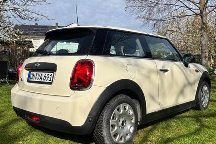 Mini One First 154.500 km 6.550 &euro; Bergkamen 59192