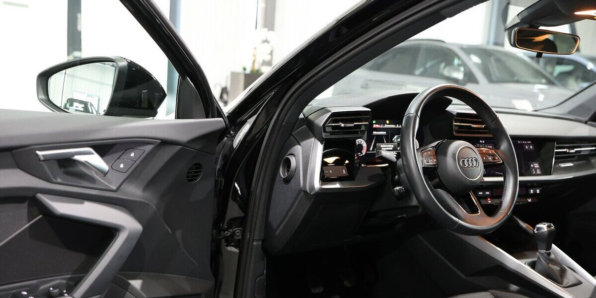 Audi A3 LIMOUSINE 35 TFSI BUSINESS BLACK LED,ACC+LANE 16.000 km 26.777 &euro; Hamm 59077