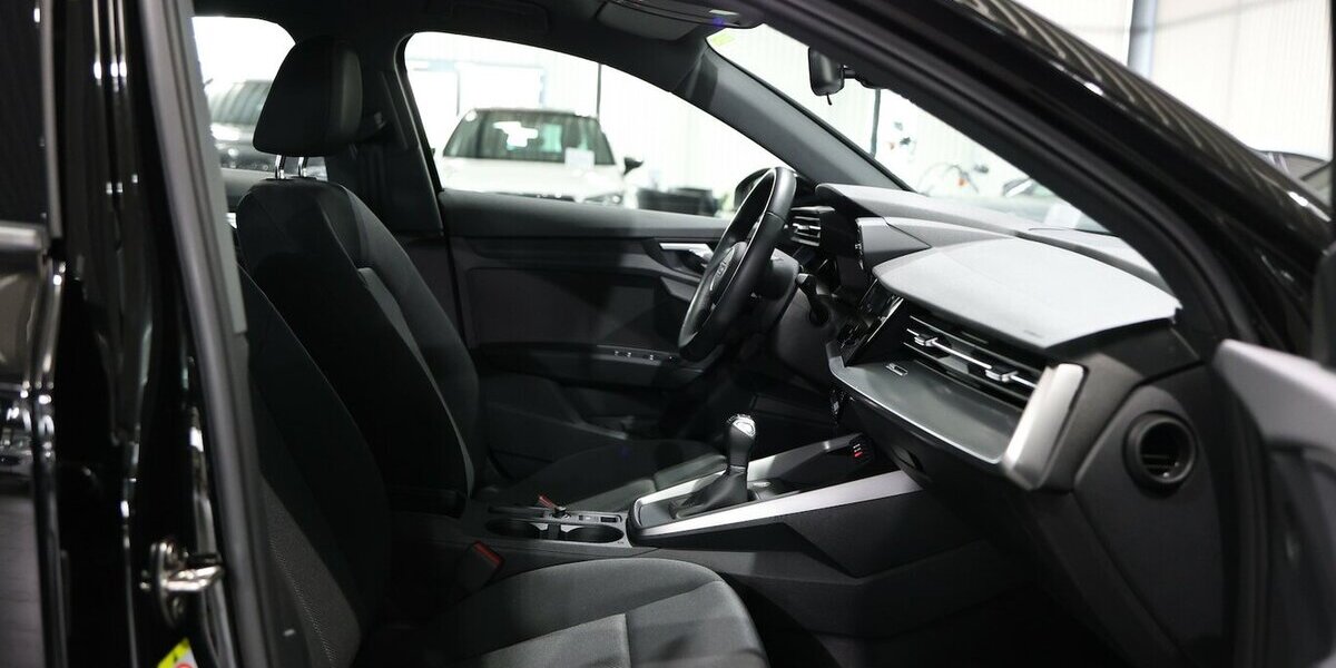 Audi A3 LIMOUSINE 35 TFSI BUSINESS BLACK LED,ACC+LANE 16.000 km 26.777 &euro; Hamm 59077