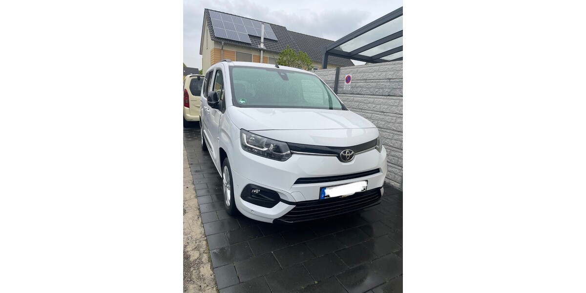 Toyota pro ace city verso 82.000 km 22.800 &euro; Dortmund 44135