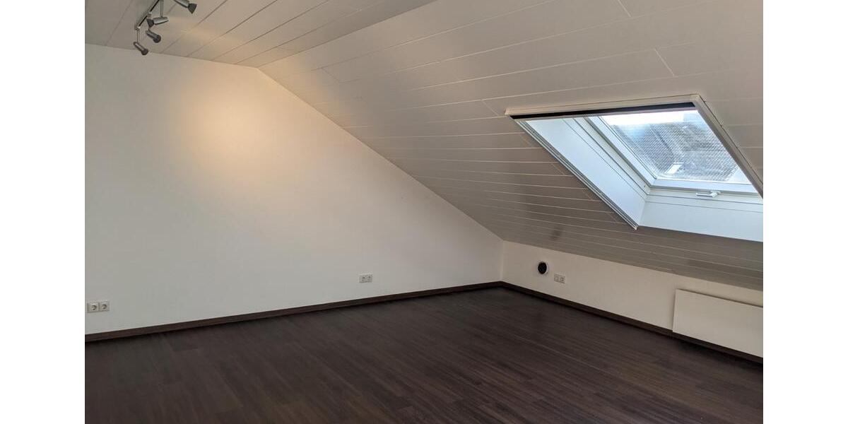 Dachgeschoßwohnung Dortmund Aplerbeck - 2 Zimmer, 100 m&sup2;, 880&euro; | Angebot:25180581