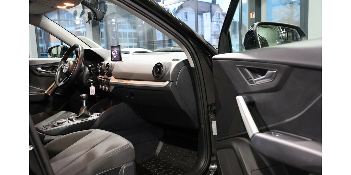 Audi Q2 1.4 TFSI SPORT / 1.HAND / ABN.AHK / PDC / SHZ 138.000 km 13.992 &euro; Hamm 59077