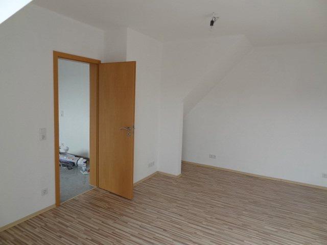 Dachgeschoßwohnung Recklinghausen - 2.5 Zimmer, 50 m&sup2;, 425&euro; | Angebot:26647322