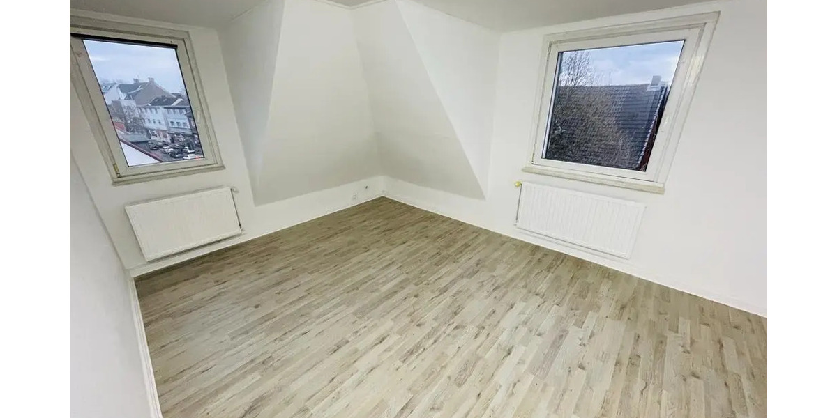 Helle renovierte Dachgeschoss 5 Zimmer Wohnung in Bochum Wattenscheid mit guter Anbindung - Etagenwohnung Bochum Günnigfeld | Angebot:24700175