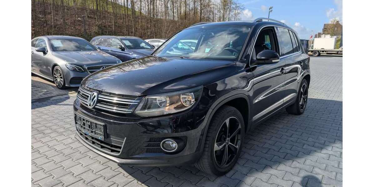 VW Tiguan 212.382 km 9.950 &euro; Hamm 59077