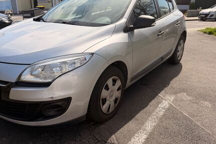 Renault Megane 79.000 km 5.300 &euro; Hagen 58089