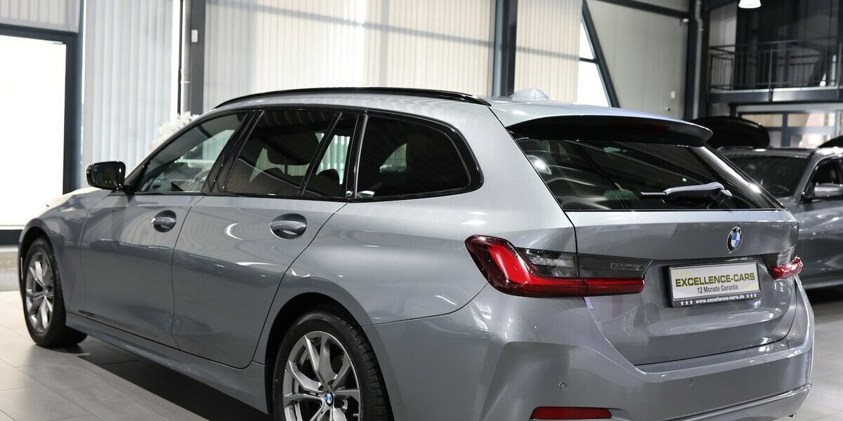 BMW 318d Touring SPORT SHADOW GREY&BROWN / PANORAMA 116.000 km 25.777 &euro; Hamm 59077