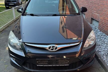Hyundai i30 176.000 km 2.690 &euro; Recklinghausen 45661