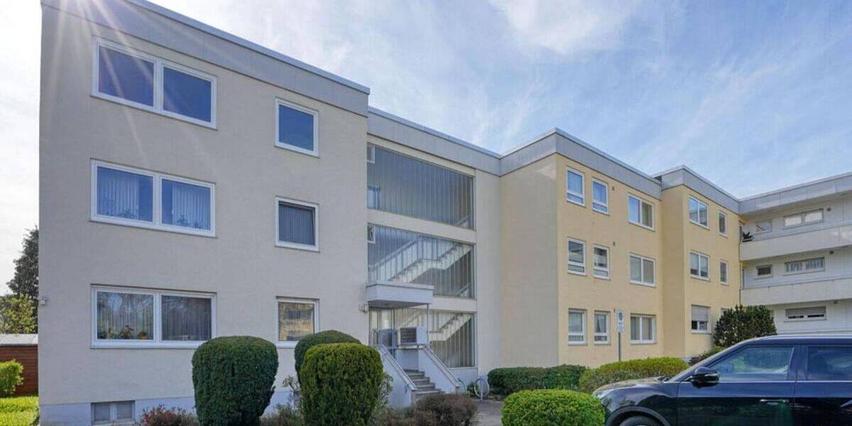 Etagenwohnung Bochum Innenstadt - 3 Zimmer, 77 m&sup2;, 200.000&euro; | Angebot:26542560