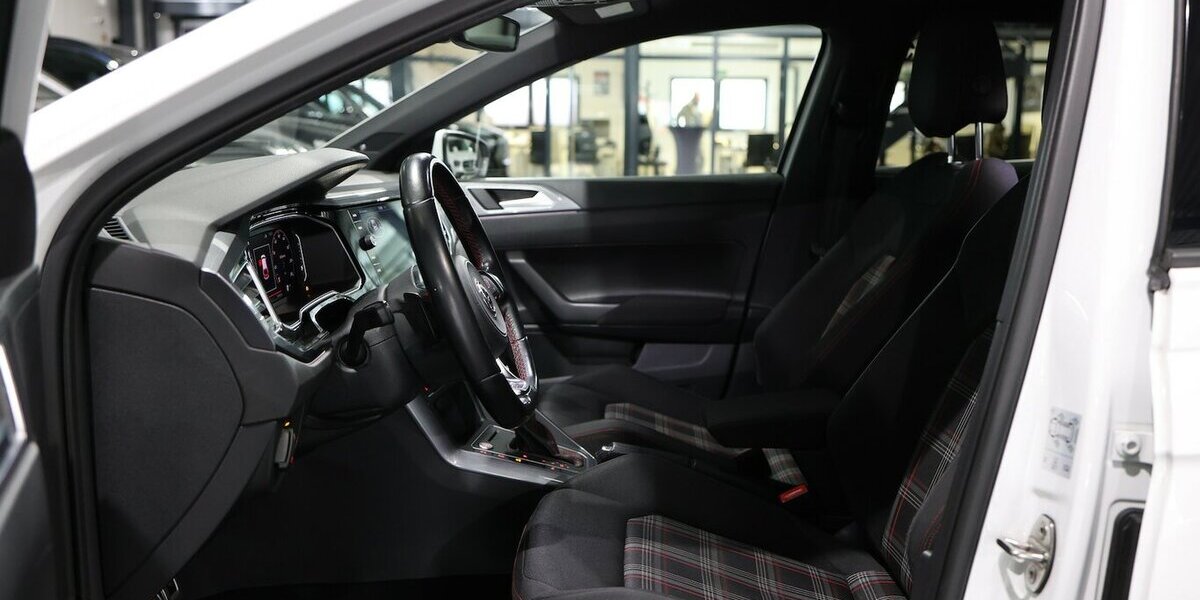 VW Polo GTI 2.0 TSI DSG BEATS WHITE / LED, AID, ACC 139.000 km 14.777 &euro; Hamm 59077