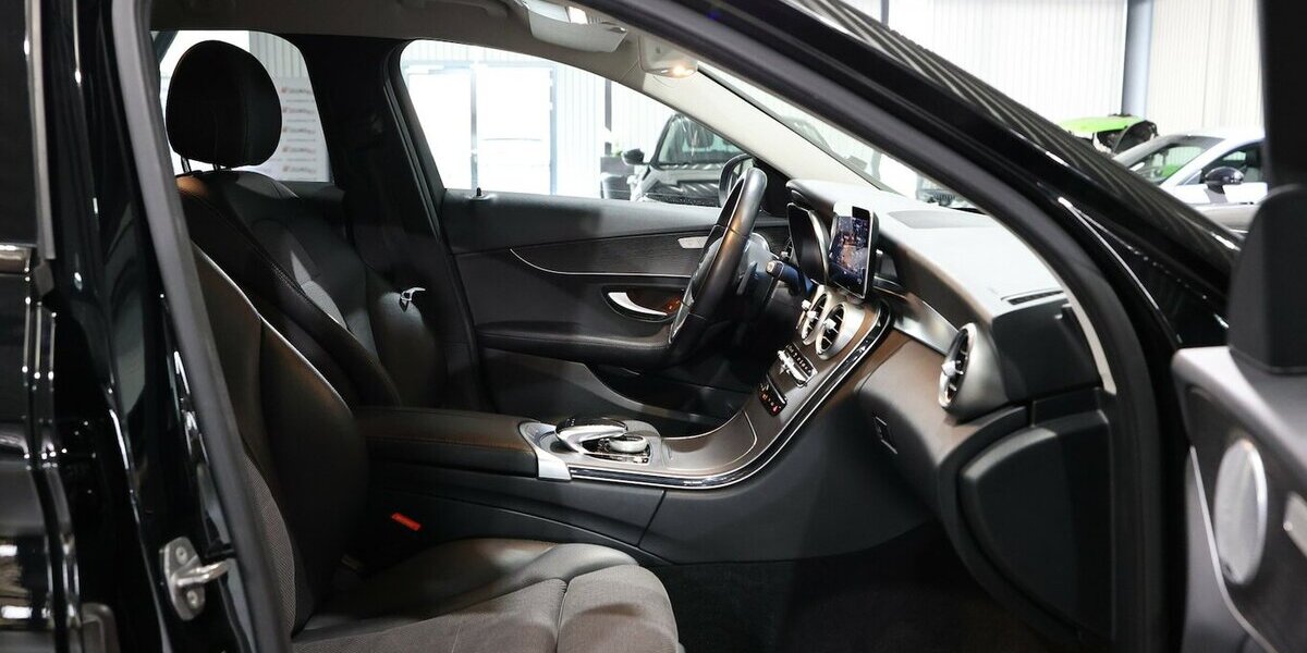 Mercedes-Benz C 220 dT BUSINESS / WIDESCREEN, LASER, ADVANCED 187.000 km 18.991 &euro; Hamm 59077