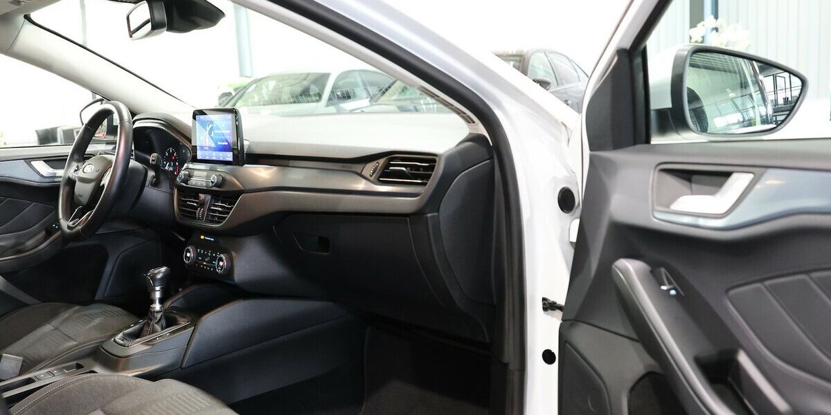 Ford Focus LIMOUSINE 1.5 EcoBlue ACTIVE WHITE / LED 83.000 km 13.991 &euro; Hamm 59077