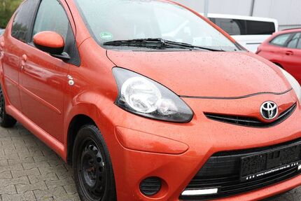 Toyota Aygo (X) 227.000 km 1.802 &euro; Hamm 59077