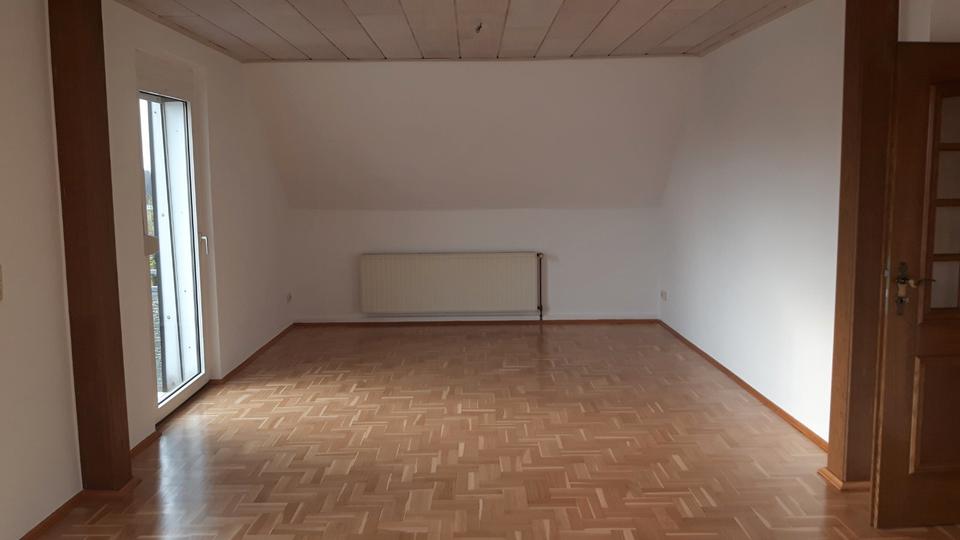 Dachgeschoßwohnung Castrop-Rauxel Deinighausen - 3 Zimmer, 90 m&sup2;, 700&euro; | Angebot:26024248