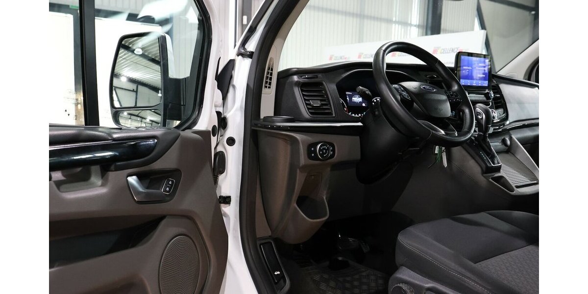 Ford Tourneo Custom 2.0 TDCI 320 L1 / 8-SITZER / NAVI 167.000 km 25.998 &euro; Hamm 59077