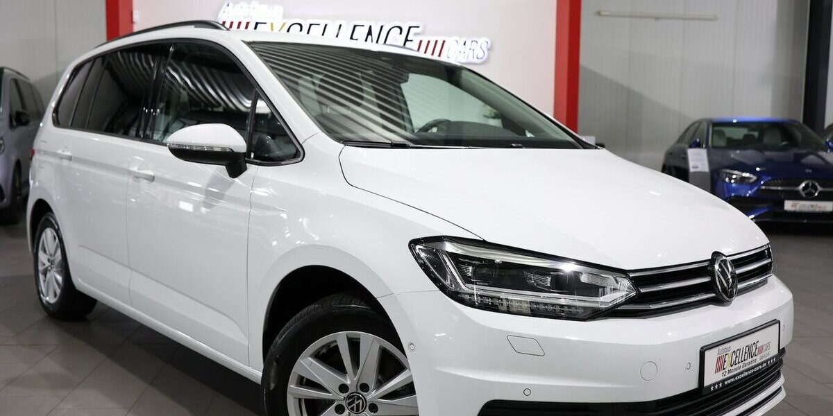 VW Touran 2.0 TDI DSG IQ Comfortline / 7-SITZE, LED 66.000 km 27.991 &euro; Hamm 59077