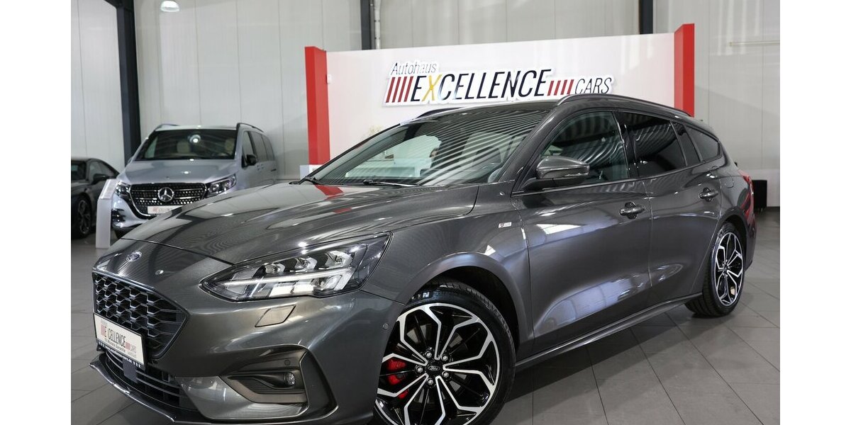 Ford Focus Tunier 1.5 EB ST-LINE-X SPORT / PANORAMA 108.000 km 16.555 &euro; Hamm 59077