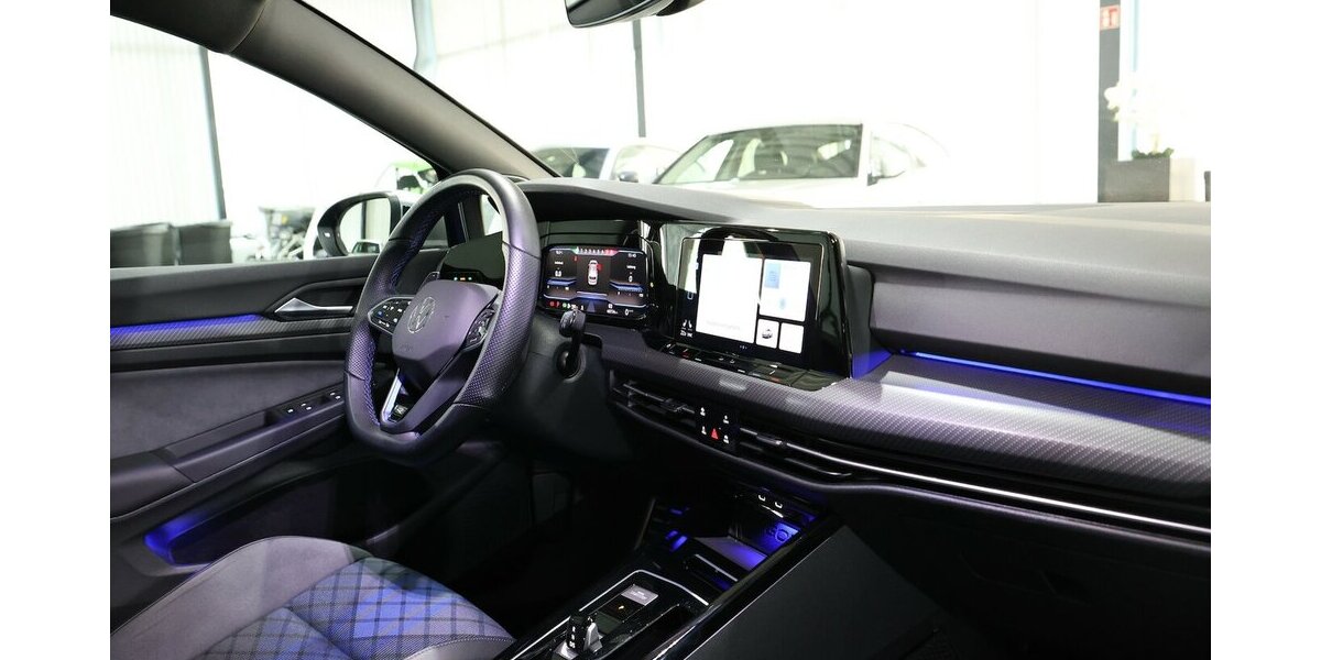 VW Golf VIII 2.0 TSI DSG 4M R-PERFROMANCE BLACK STY 40.000 km 35.555 &euro; Hamm 59077