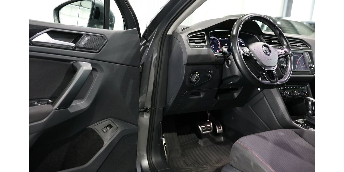 VW Tiguan 2.0 TSI DSG 4M SOUND / PANORAMA / LED 128.000 km 18.888 &euro; Hamm 59077
