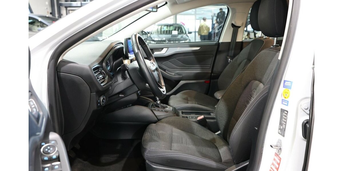 Ford Focus LIMOUSINE 1.5 EcoBlue ACTIVE WHITE / LED 83.000 km 13.991 &euro; Hamm 59077