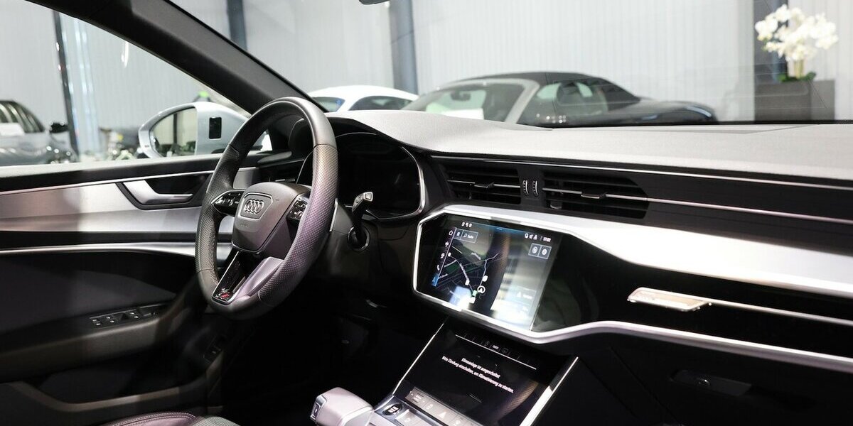 Audi A6 Avant 40 TDI S-LINE BLACK / PANORAMA, LED, VC 30.000 km 42.996 &euro; Hamm 59077