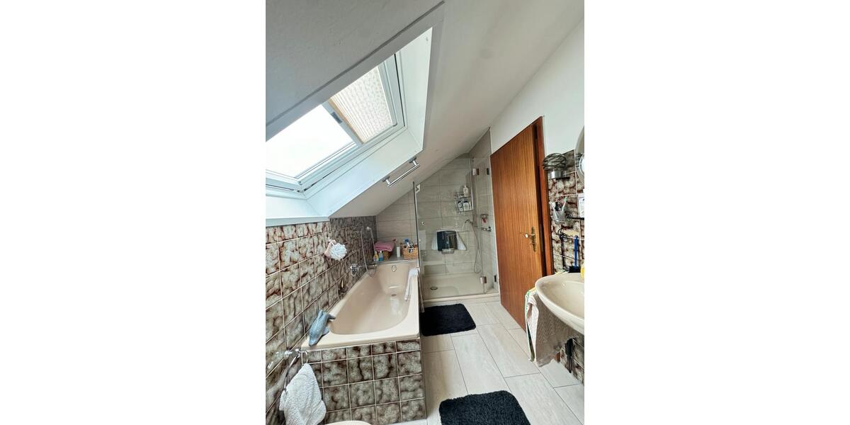Doppelhaushälfte Bergkamen - 4 Zimmer, 122 m&sup2;, 325.000&euro; | Angebot:26817272