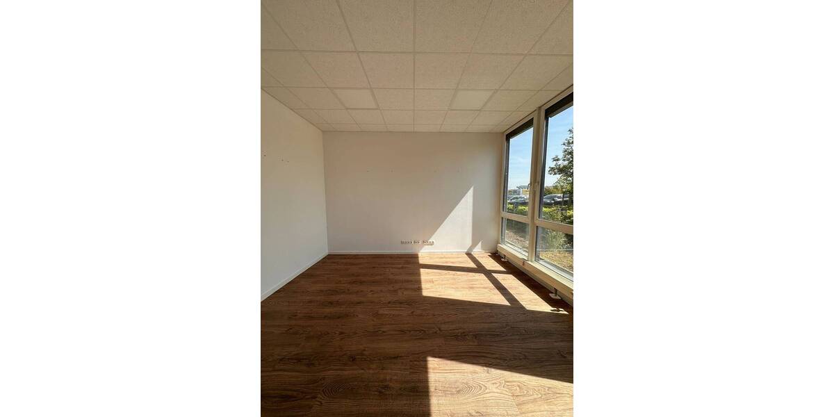 Gewerbeobjekt Holzwickede - 5 Zimmer, 150 m&sup2;, 1.500&euro; | Angebot:26361240