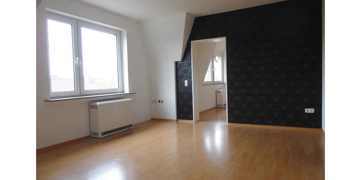 Dachgeschoßwohnung Dortmund Huckarde - 2.5 Zimmer, 50 m&sup2;, 400&euro; | Angebot:26700905