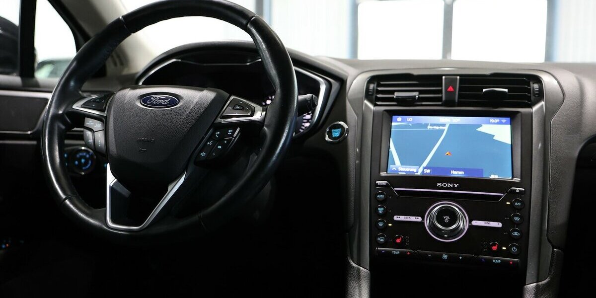 Ford Mondeo Tunier 2.0 EB TITANIUM / LED, WSS-BEHEIZB 128.000 km 14.444 &euro; Hamm 59077