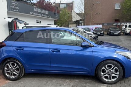 Hyundai i20 125.000 km 9.999 &euro; Hamm 59065