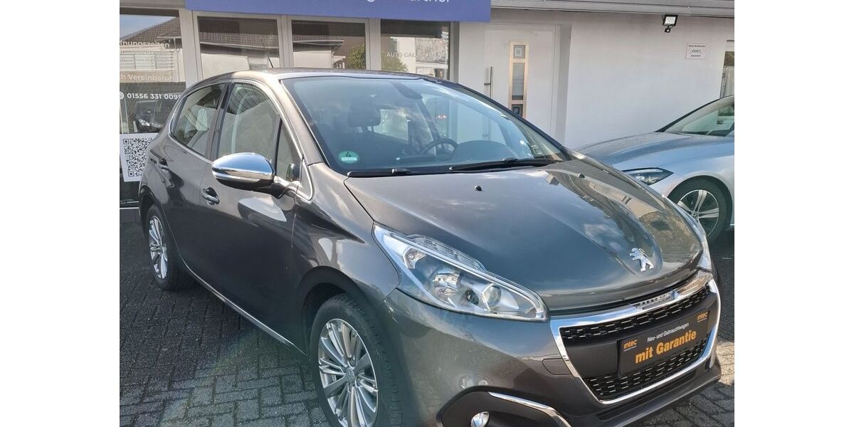 Peugeot 208 22.600 km 13.700 &euro; Hamm 59067