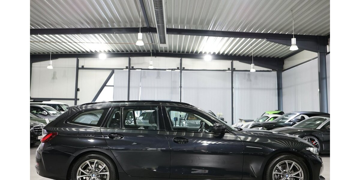 BMW 318d Touring SPORT FACE-LIFT CURVED+NAVI+KAMERA 69.000 km 25.777 &euro; Hamm 59077