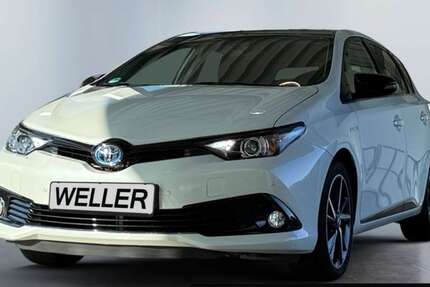 Toyota Auris 32.746 km 17.670 &euro; Dortmund 44143