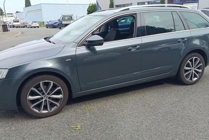 Skoda Octavia 129.000 km 9.990 &euro; Recklinghausen 45659