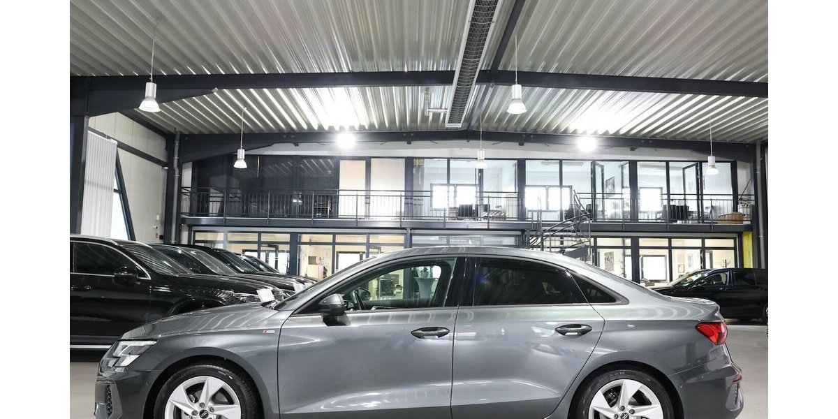 Audi A3 LIMOUSINE 30 TFSI S-LINE MATRIX, VOLL-LEDER 60.000 km 25.555 &euro; Hamm 59077