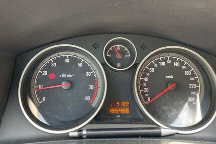 Opel Zafira 185.000 km 4.490 &euro; Unna 59425